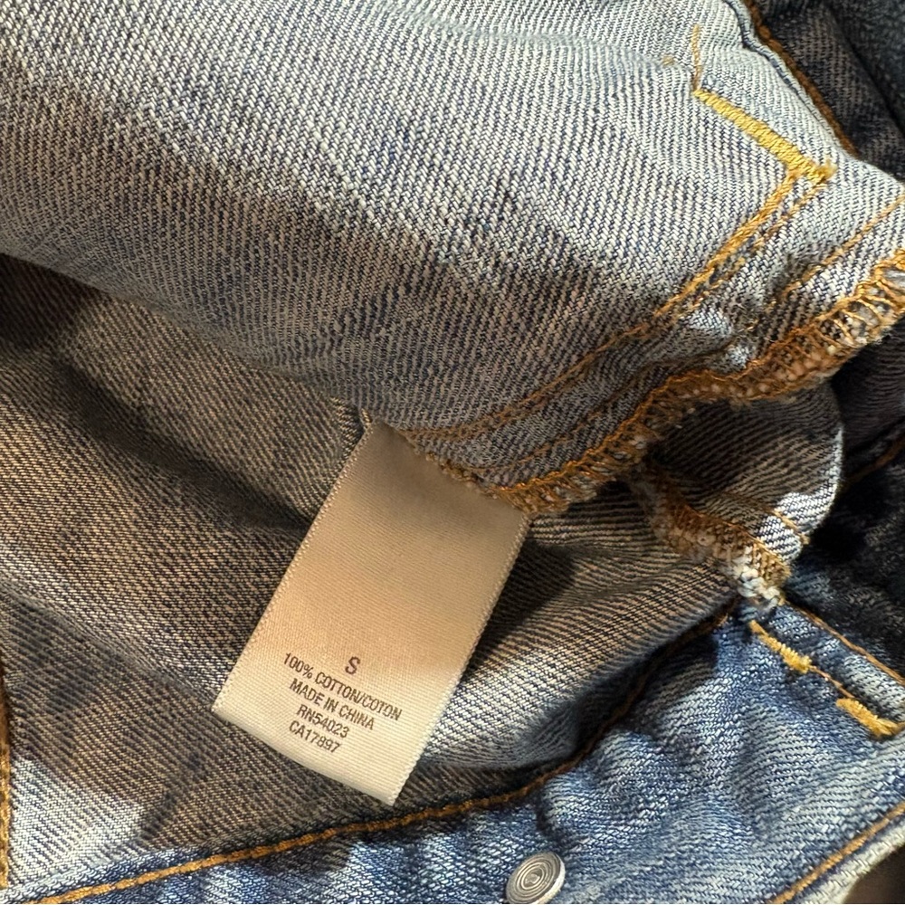 Y2K Fitted Denim Jacket 100% Cotton Cropped Jean Jacket Women’s Small - Picture 5 of 6